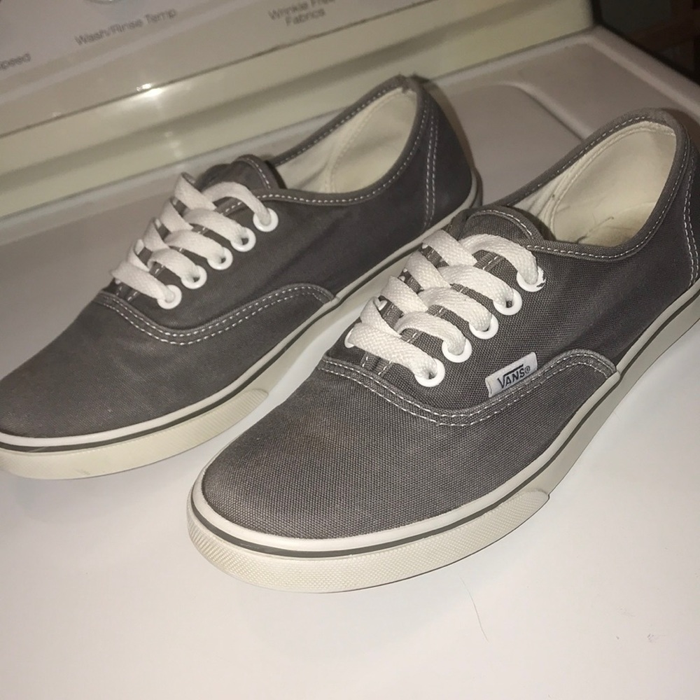 Tie up vans